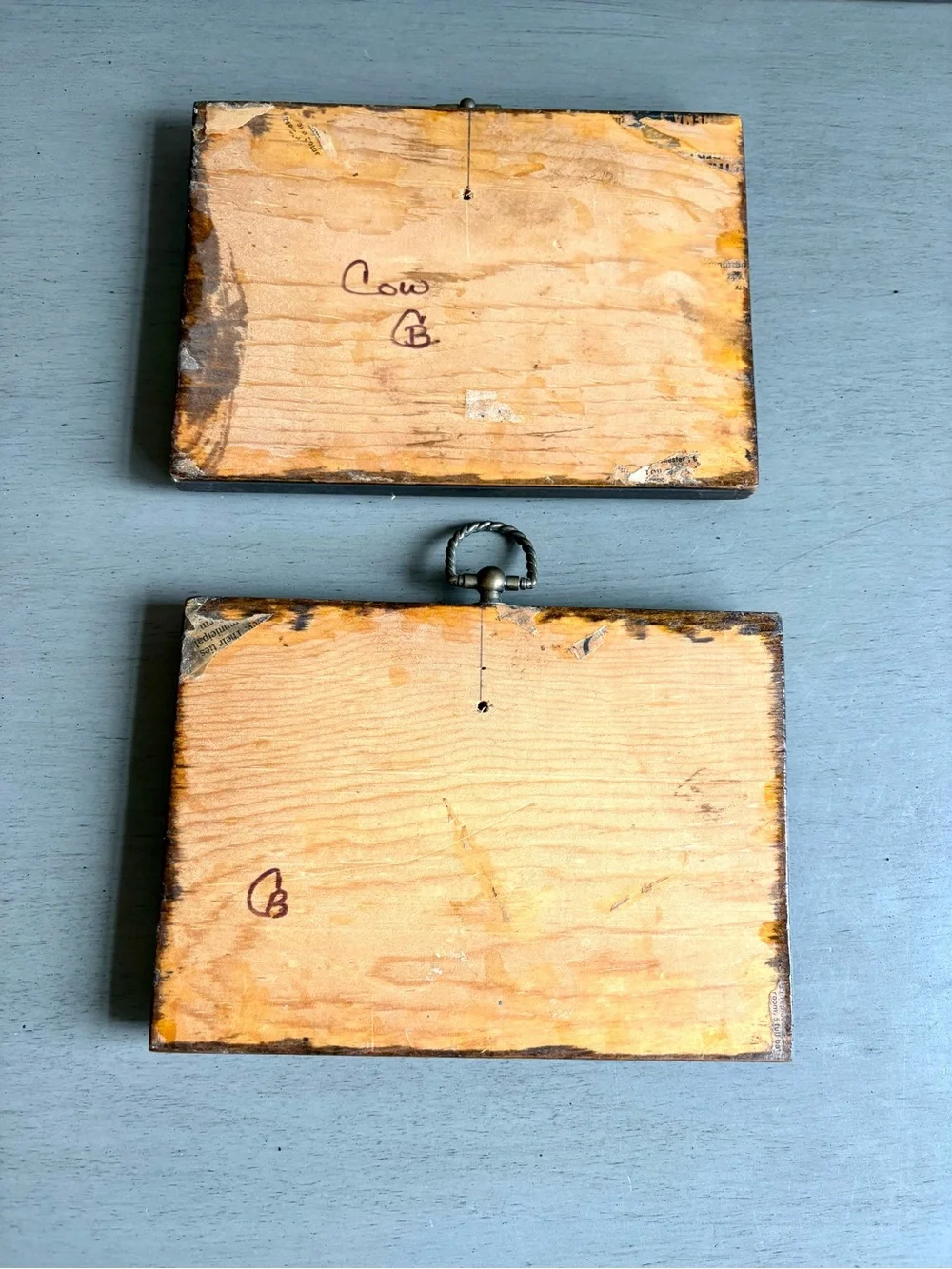 VTG 70s Farm Animal Wood Wall Hanging Sign Plaques Decor - Cow & Hen Chicks
